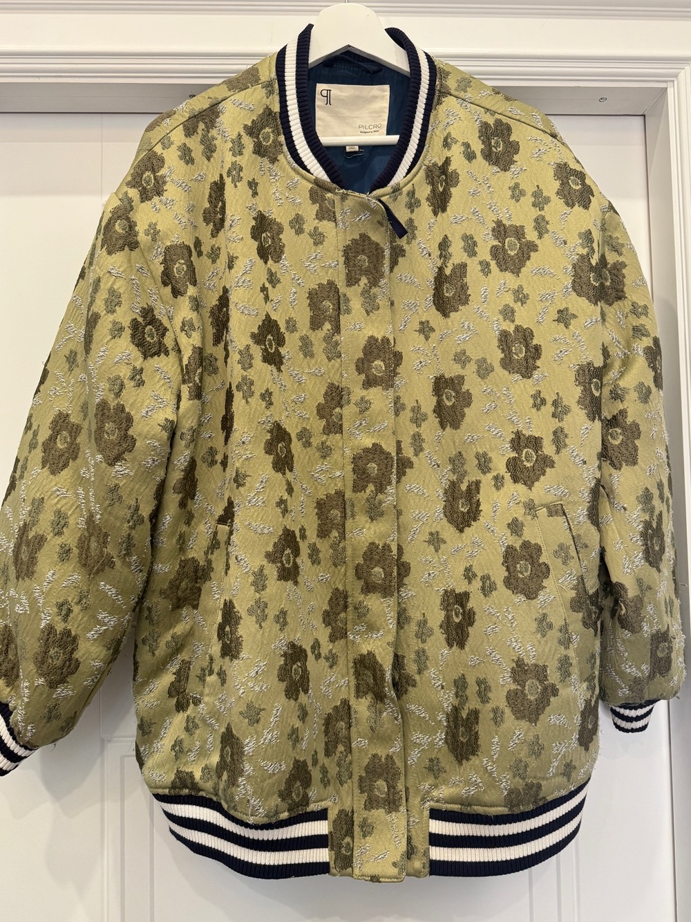 ANTHROPOLOGIE PILCRO SATIN FLORAL BOMBER JACKET MEDIUM GREEN STRIPED OVERSIZED